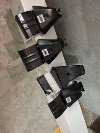 Baca de techo CRUZ Airo T para VW Golf