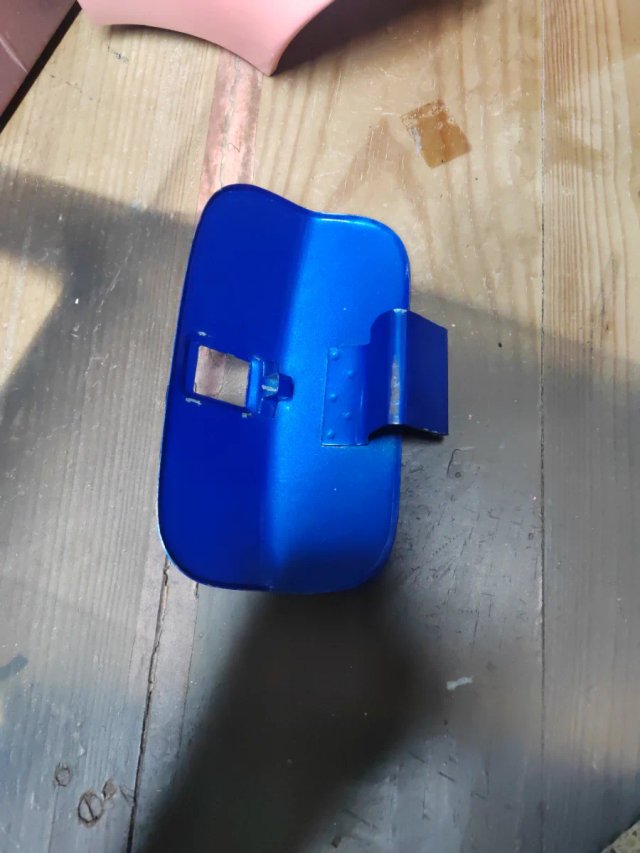 Tapa guantera Vespa Primavera azul