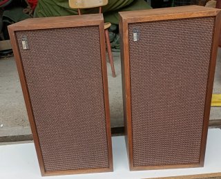 Altavoces The Fisher XP-55B madera