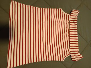 Conjunto Camiseta Rayas y Falda Blanca