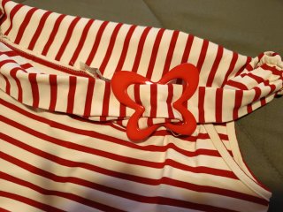 Conjunto Camiseta Rayas y Falda Blanca