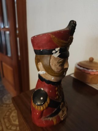 Figura militar antigua decorativa
