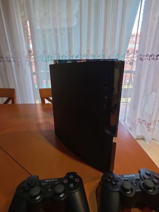Consola PS3 Slim 120GB + Buzz! Edición Especial