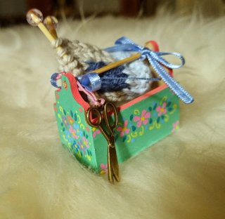Caja de costura Blythe decorada
