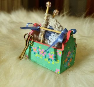 Caja de costura Blythe decorada