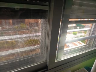 Reja de seguridad desmontable para ventana