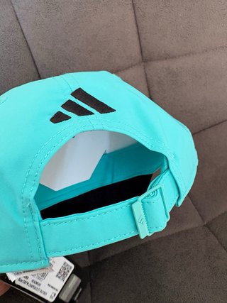 Gorra Mercedes Benz F1 Adidas Turquesa