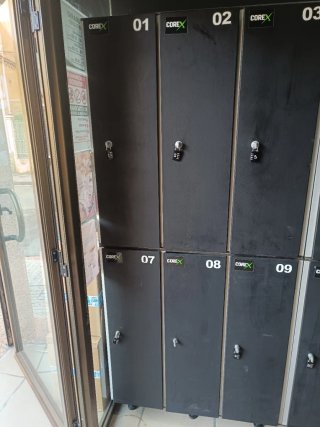 Taquillas Fenólicas Metálicas
