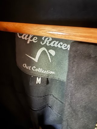 Chaqueta Piel Cafe Racer Negra. MOTO