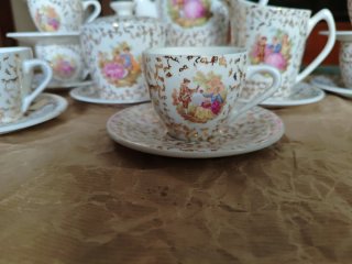 Juego de café porcelana dorado Tanagra