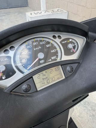 YAMAHA XMAX 125 (OPORTUNIDAD)