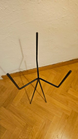 Soporte Planta Metal Negro Ferm Living Grande