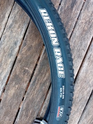 Cubierta MAXXIS Rekon Race 29 2.25