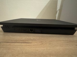 Pack de ps4 slim 1TB con todo