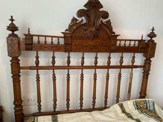 Espectacular cama antigua de madera tallada