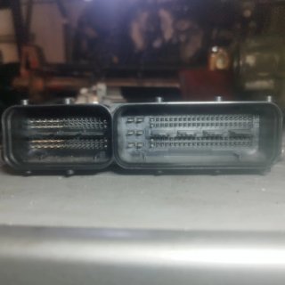 Centralita VW T5 2.5 TDI EDC16U31