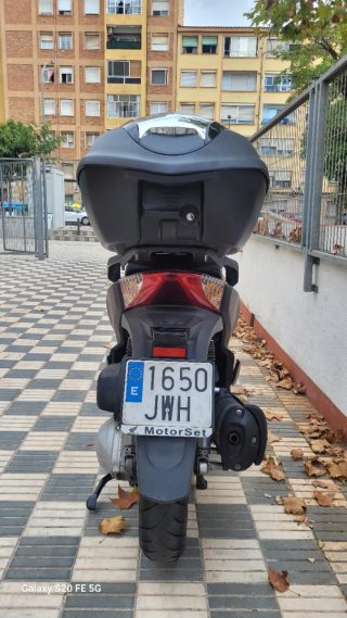 Honda SH300 Scooter Negra y Gris