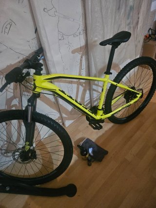 Bicicleta Scott gialla brillante