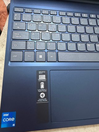 Portátil Lenovo IdeaPad Slim 3