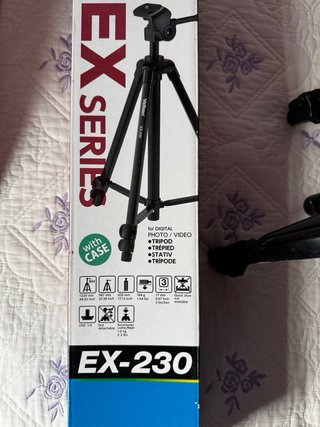 Trípode Velbon EX-230 con funda