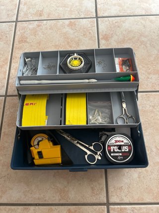 Cassetta da pesca con accessori