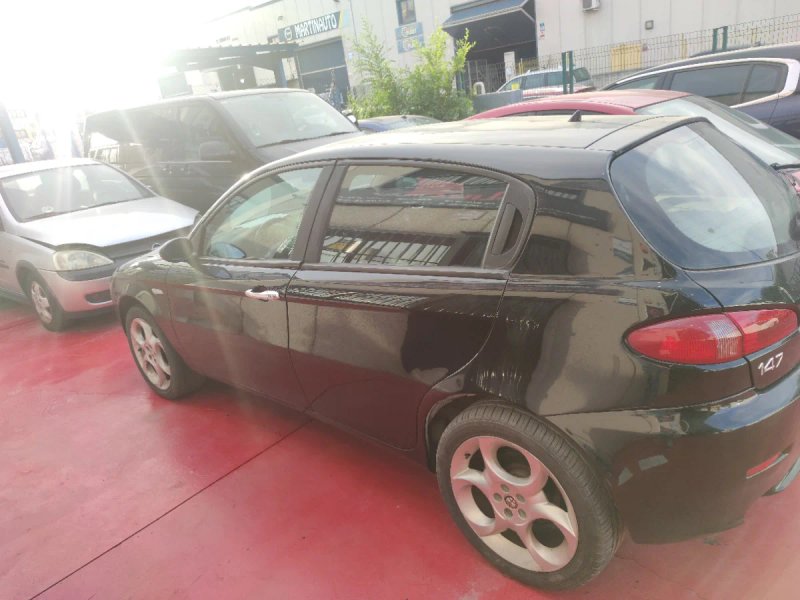Alfa Romeo 147 2003 - foto 1
