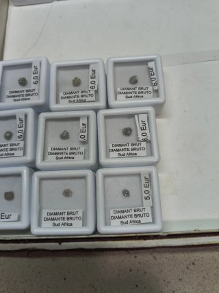2 Diamantes en Bruto 6.0 Eur