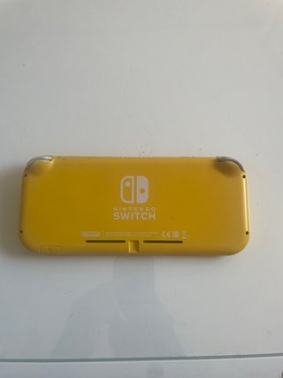 Nintendo Switch Lite Amarillo
