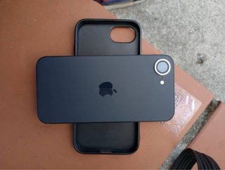 iPhone 16e