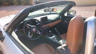 FIAT 124 Spider 2019