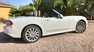 FIAT 124 Spider 2019