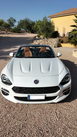 FIAT 124 Spider 2019