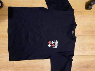 Camiseta Stussy Negra con Naipes