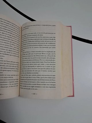 Rojo, blanco y sangre azul