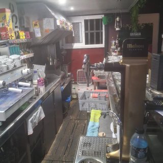 Traspaso bar cafetería en polígono industrial .