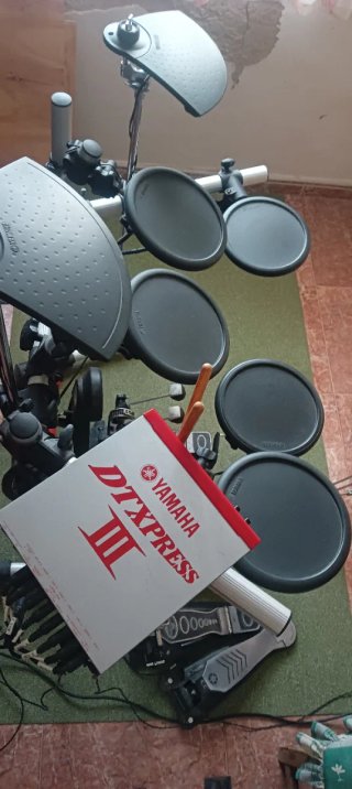 Batería Electrónica Yamaha DTXPRESS III