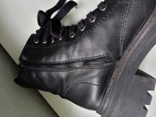 Botines de piel negros