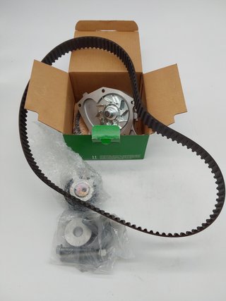 INA 530 0197 31 Bomba de agua + kit correa distribución