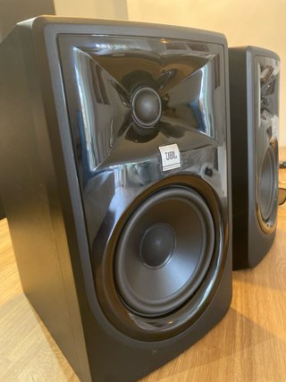 Monitores JBL 305P MKII Negros (pareja)