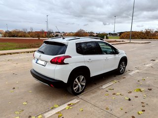 Peugeot 2008 2018 gasolina 110cv