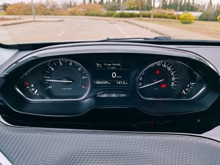 Peugeot 2008 2018 gasolina 110cv