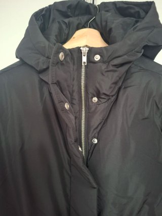 Abrigo plumífero ASOS negro