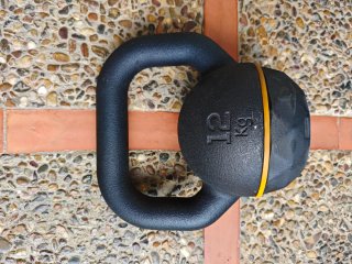 Pesas discos kettlebells barras y de banco press