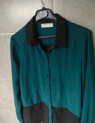 Camisa Springfield Talla M Color Verde y Negro