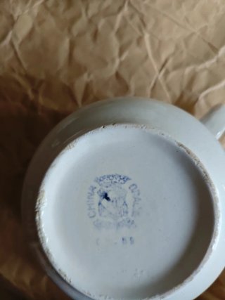 Juego Tazas Porcelana Blancas con Dorado