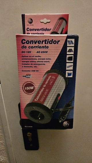 Convertidor de corriente 12V DC a 230V AC