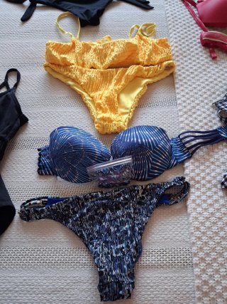 Lote 6 piezas: 5 bikinis y 1 bañador