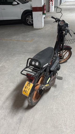 Derbi Variam Moped Negra