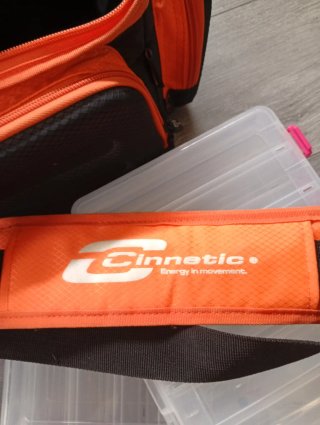 Mochila Cinnetic Eging Negra/Naranja