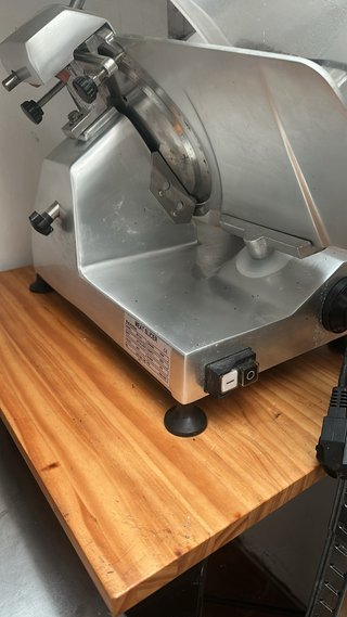 Cortadora de fiambre profesional